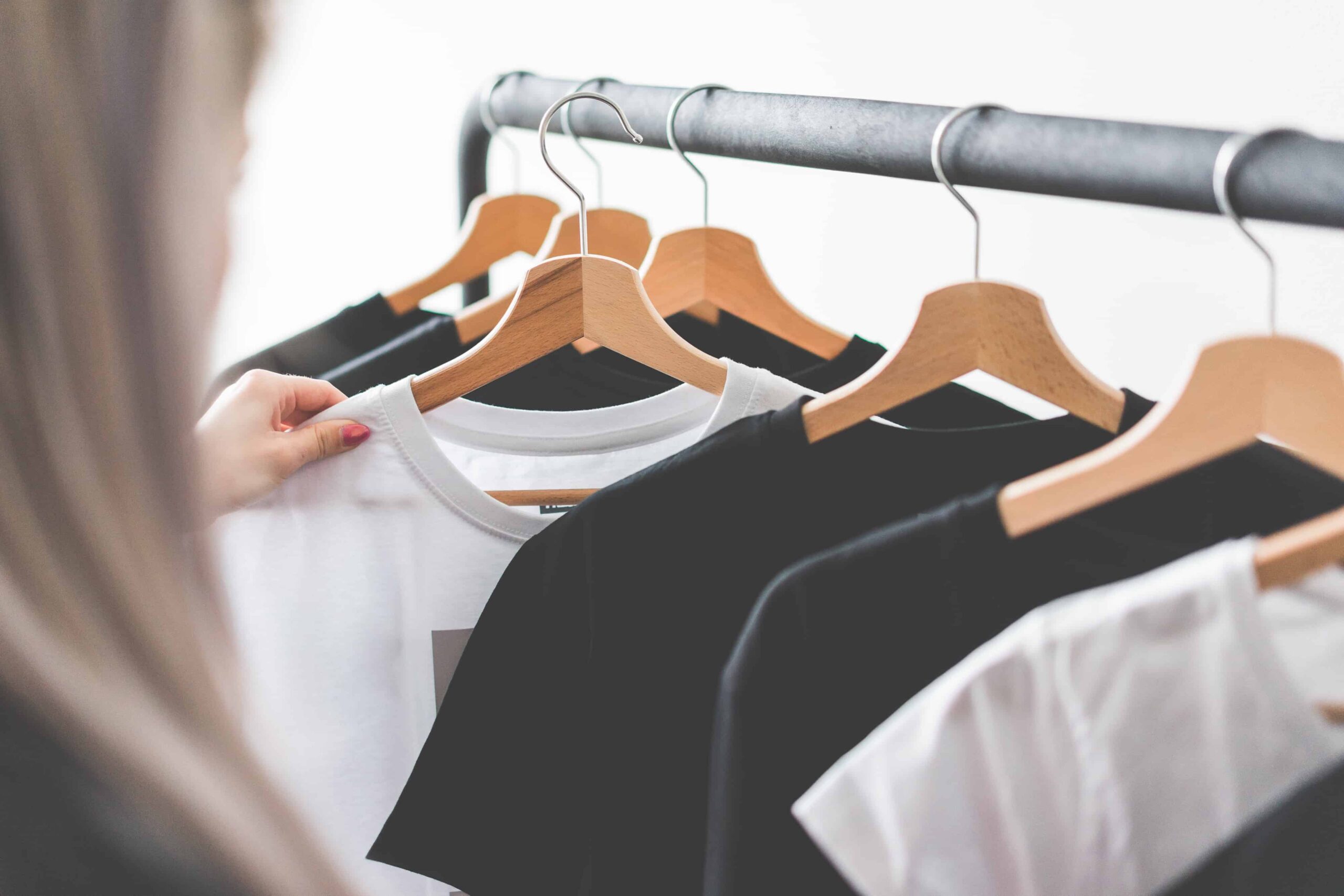 How To Downsize Your Wardrobe: Clothing Declutter Hack