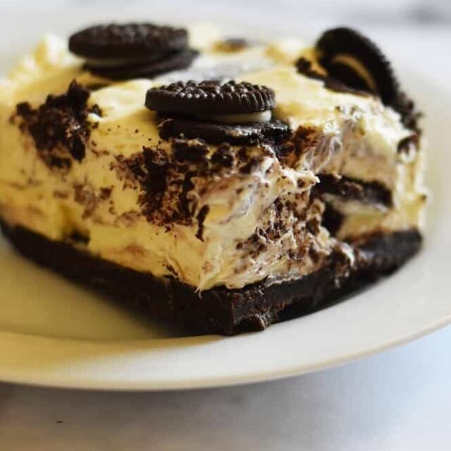 No-Bake Oreo Cheesecake Slice Recipe