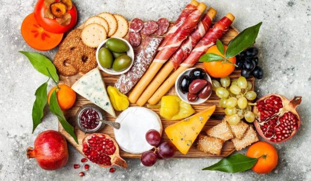 23 Awesome Grazing Platter & Charcuterie Board Ideas