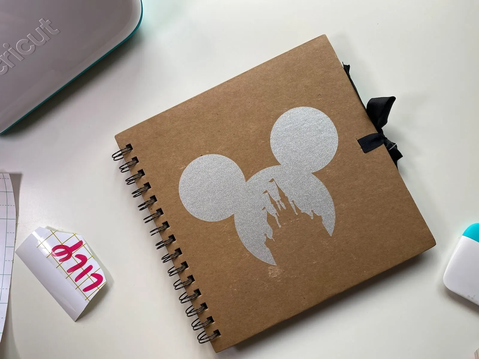 Disney HOW-TO! Decorate Your Own DIY Adventure Book Inspired by